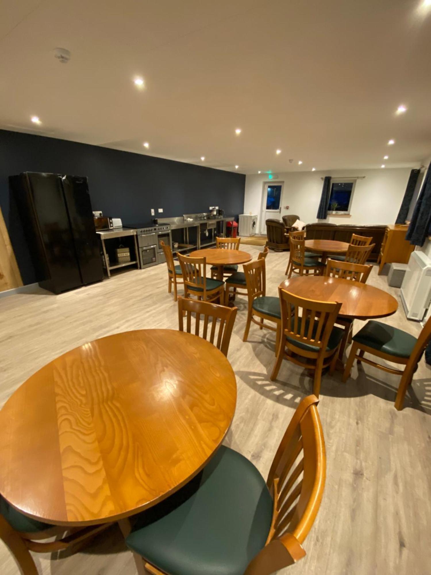 Modern Studio Apartment Set Beneath The Black Mountains A Stones Throw From The Offas Dyke Path Clodock エクステリア 写真